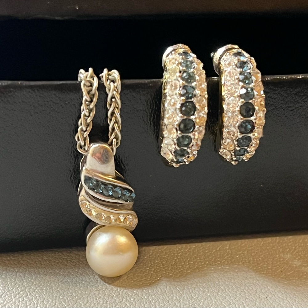 Sapphire set